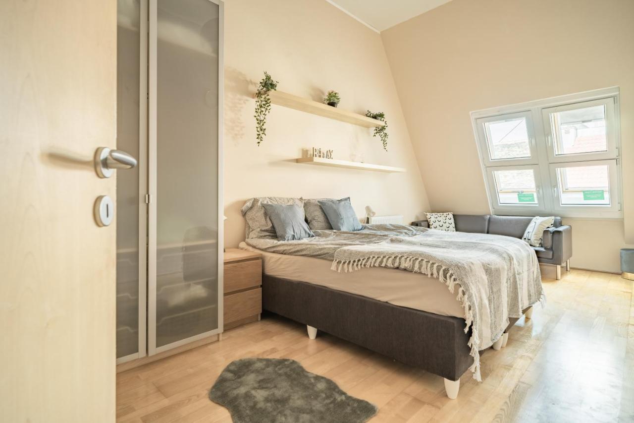 Central Apartment At Gozsdu Court, 60 Sqm, 2 Rooms With 2 Ac, Elevators, Kitchen Budapest Bagian luar foto